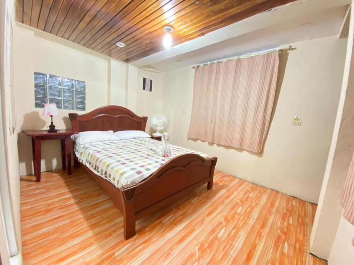 Historico Hostal Elizabeth Puerto Ayora  Luaran gambar