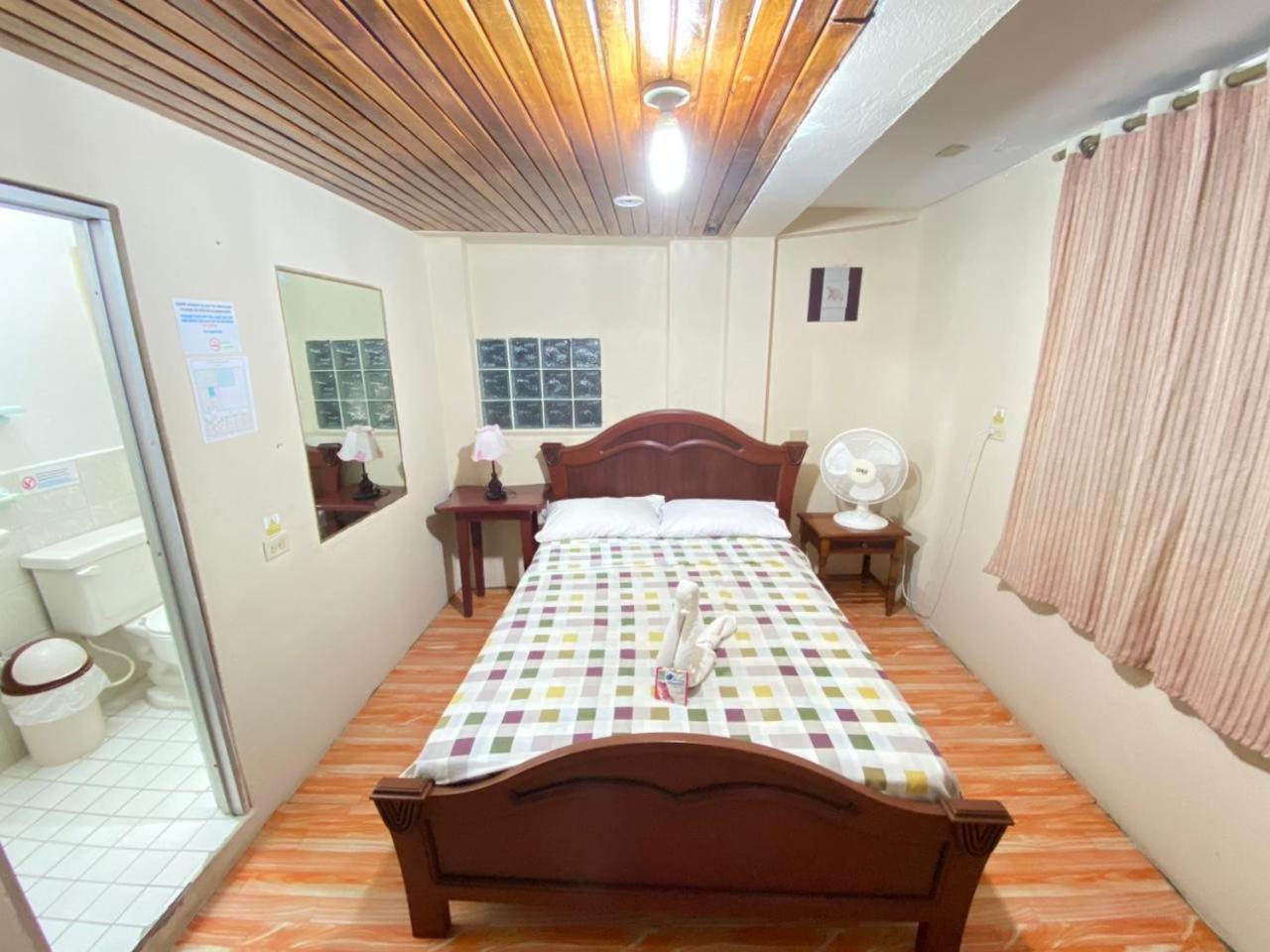 Historico Hostal Elizabeth Puerto Ayora  Luaran gambar