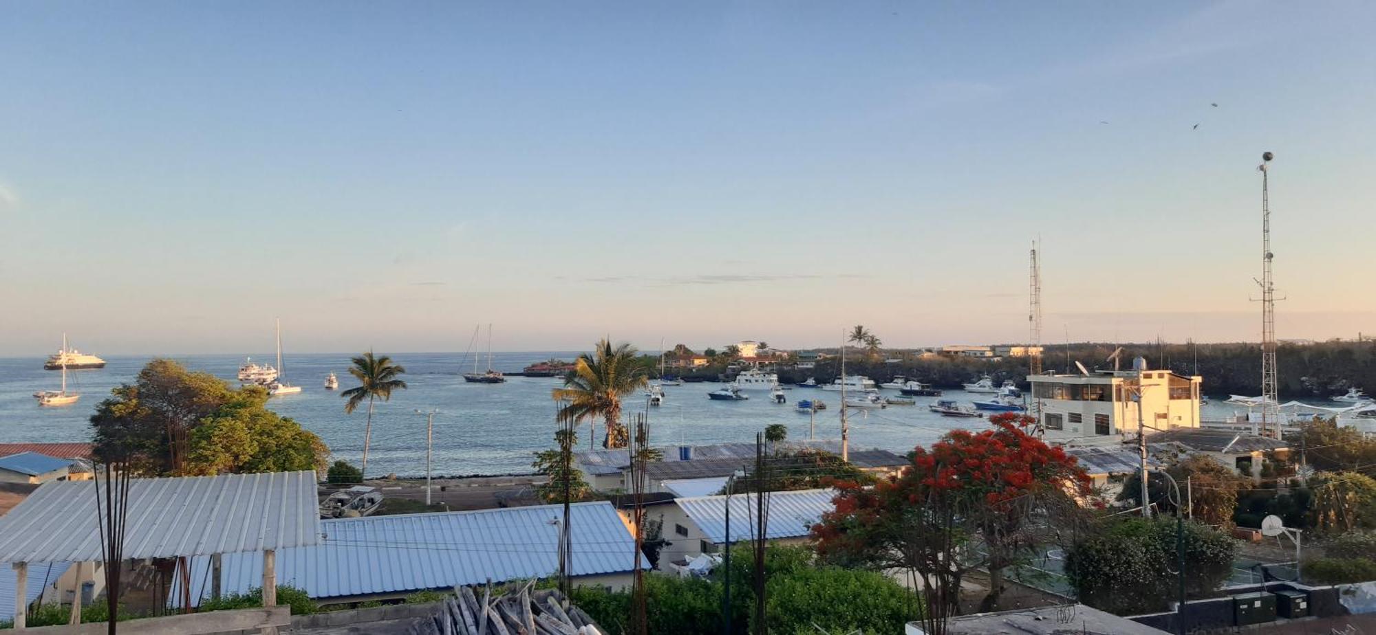 Historico Hostal Elizabeth Puerto Ayora  Luaran gambar