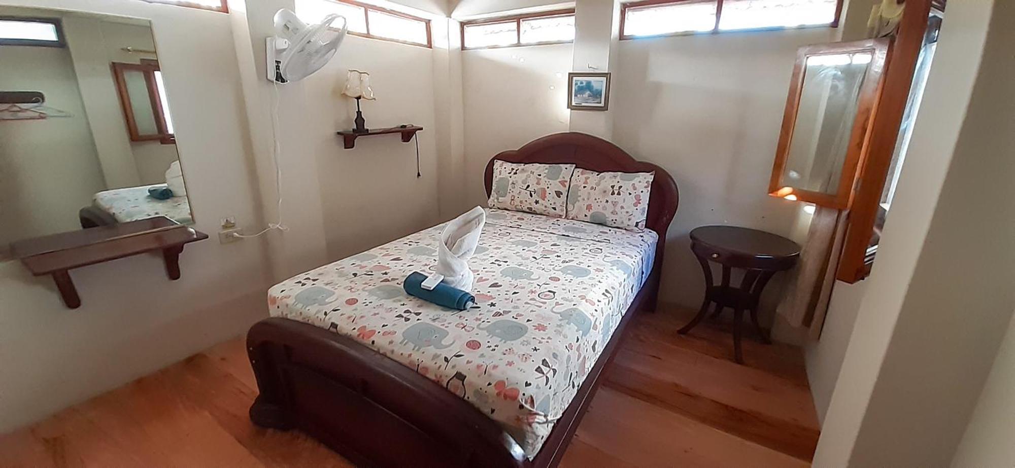 Historico Hostal Elizabeth Puerto Ayora  Luaran gambar